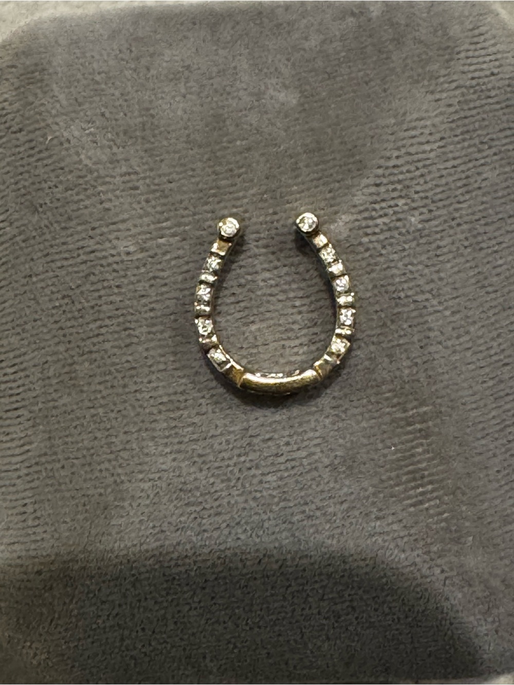 Vintage 10 KT Gold Diamond Horseshoe Pendant - Picture 3 of 5